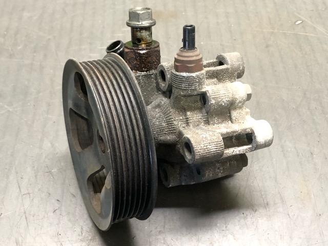 【中古】中古部品 ハリアー ACU30W ﾊﾟﾜｽﾃﾍﾞｰﾝﾎﾟﾝﾌﾟ 【3330530100-000005356843300】