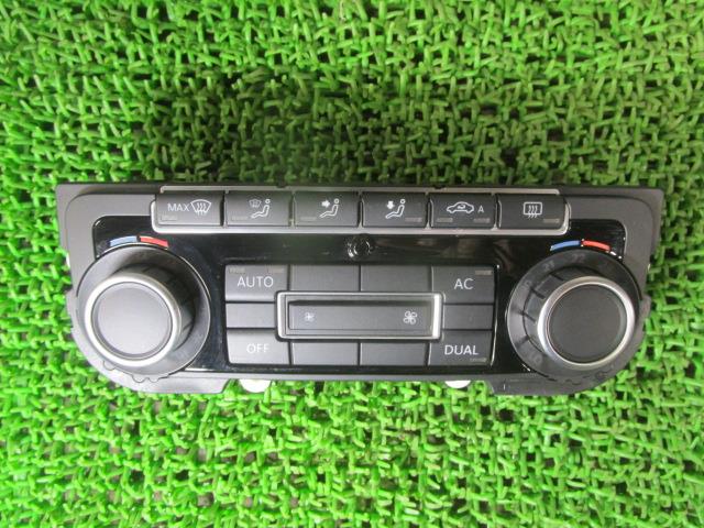 【中古】中古部品 VW ゴルフ 1KCAX A/Cｽｲｯﾁﾊﾟﾈﾙ 【3330540100-250513000260900】