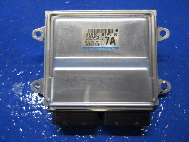 【中古】中古部品 スクラム DG17V ｴﾝｼﾞﾝｺﾝﾋﾟｭｰﾀｰ 【3310270100-000014773663100】