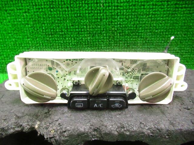 【中古】中古部品 コルト Z22A A/Cｽｲｯﾁﾊﾟﾈﾙ 【3330210100-000037080660900】 9,695円