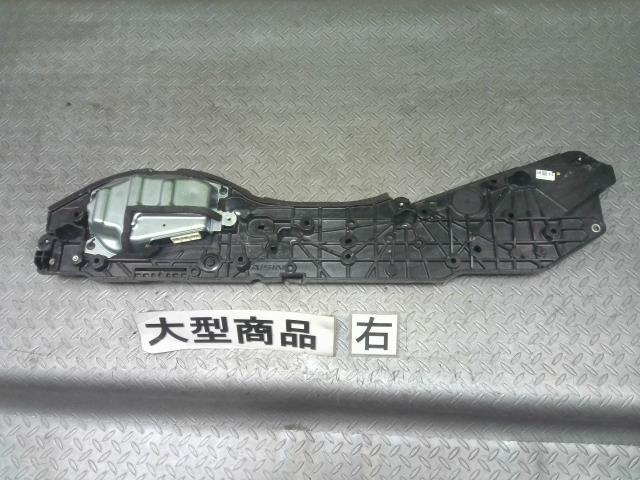 【中古】中古部品 エスクァイア ZRR85G 右ﾊﾟﾜｰｽﾗｲﾄﾞﾄﾞｱﾓｰﾀｰ 【3330990700-202502002564650】