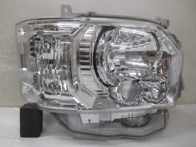 【中古】再生部品 ハイエース TRH214W 右ﾍｯﾄﾞﾗﾝﾌﾟ 【3380050000-000037013210800】｜e-cleマート