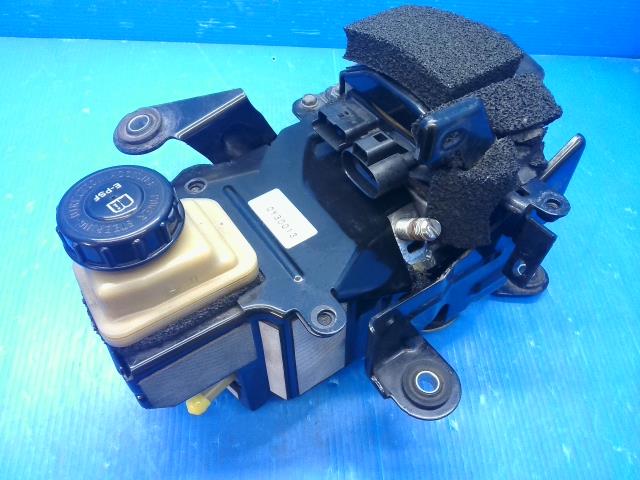 【中古】中古部品 エルグランド PE52 ﾊﾟﾜｽﾃﾍﾞｰﾝﾎﾟﾝﾌﾟ 【3310550000-250312001443300】