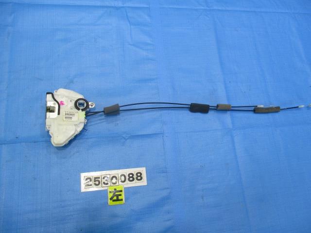 【中古】中古部品 シビック FN2 左フロントドアロックソレノイド 【3310040100-000253008864560】