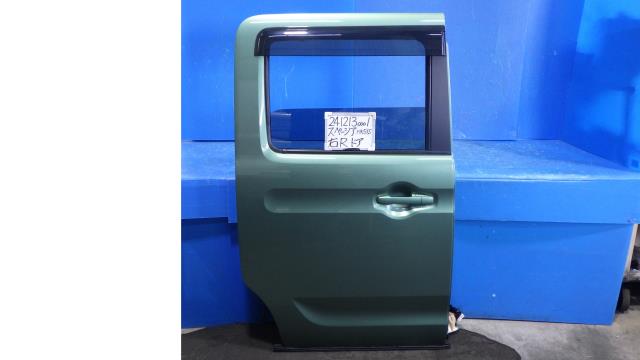 【中古】中古部品 スペーシア MK53S 右ﾘｱﾄﾞｱ 【3330340100-241213000113300】