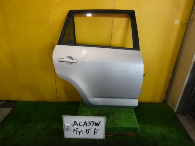 【中古】中古部品 ヴァンガード ACA33W 右ﾘｱﾄﾞｱ 【3331010600-250514000513300】
