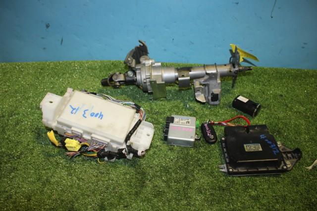 【中古】中古部品 スペーシア MK32S ｴﾝｼﾞﾝｺﾝﾋﾟｭｰﾀｰ 【3330950100-000040031263100】