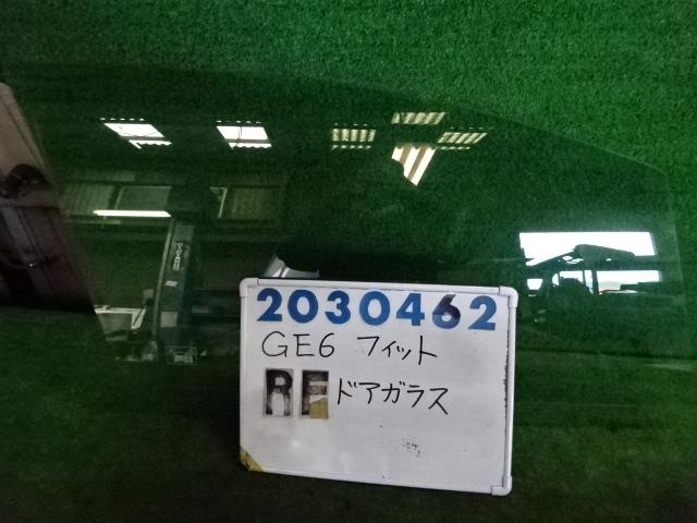 【中古】中古部品 フィット GE6 右ﾌﾛﾝﾄﾄﾞｱｶﾞﾗｽ 【3330980100-001637357113130】