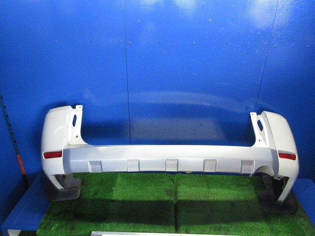 【中古】中古部品 デリカＤ5 CV2W ﾘｱﾊﾞﾝﾊﾟｰﾌｪｰｽ 【3310270100-000014801815110】｜e-cleマート