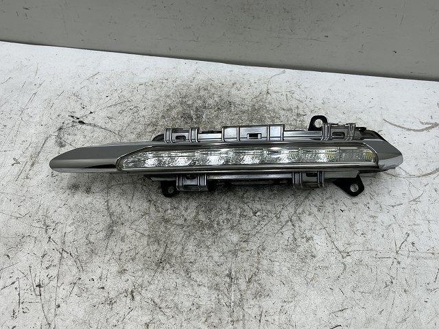 【中古】中古部品 ベンツ Cクラス 204248 左ﾀｰﾝｼｸﾞﾅﾙﾗﾝﾌﾟ 【3310070100-0000Y0766810150】