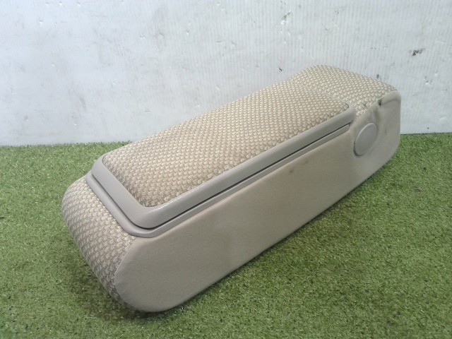【中古】中古部品 タント LA600S ｱｰﾑﾚｽﾄ 【3310090100-202505075870460】 6,521円