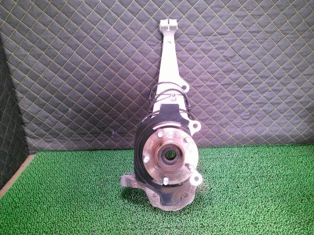 【中古】中古部品 スカイラインクロスオーバー J50 右ﾌﾛﾝﾄﾅｯｸﾙﾊﾌﾞ 【3330660100-000025311244310】