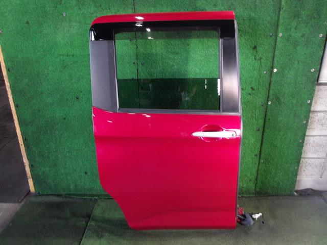 【中古】中古部品 タンク M900A 右ﾘｱﾄﾞｱ 【3340220100-000226033513300】