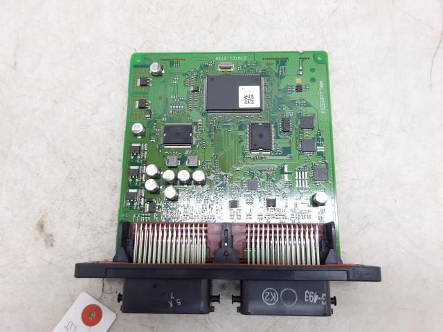 【中古】中古部品 デミオ DE3FS ｴﾝｼﾞﾝｺﾝﾋﾟｭｰﾀｰ 【3310250100-000253020163100】