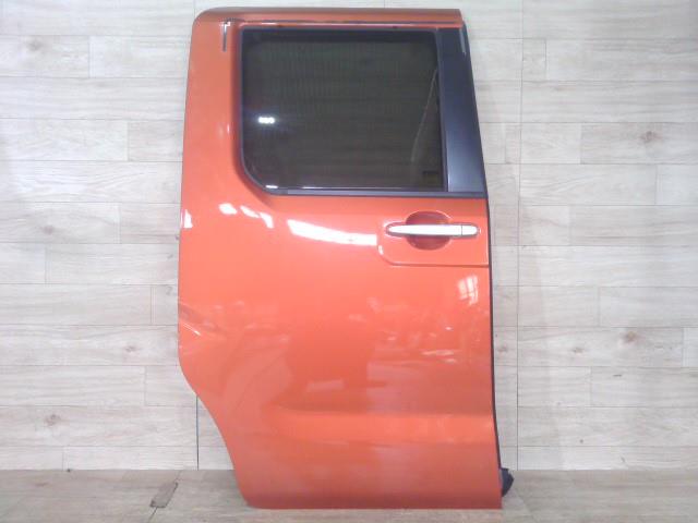 【中古】中古部品 ウェイク LA700S 右リアドア 【3310390100-250524001213300】|e-cleマート