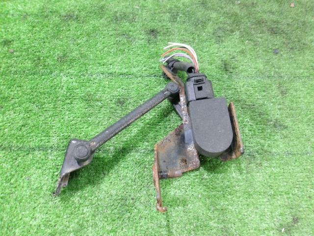 【中古】中古部品 スカイライン HNV37 ﾊｲﾄｺﾝﾄﾛｰﾙｾﾝｻｰ 【3330420100-250524000161460】