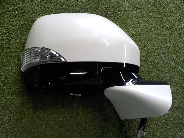 【中古】中古部品 エルグランド PNE52 右ｻｲﾄﾞﾐﾗｰ 【3260200000-250529000513500】