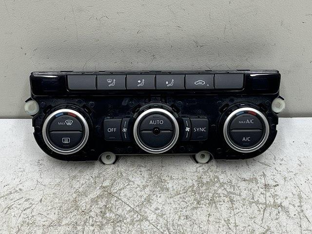 【中古】中古部品 VW ゴルフトゥーラン 1TCTH A/Cｽｲｯﾁﾊﾟﾈﾙ 【3310070100-0000Y0762960900】