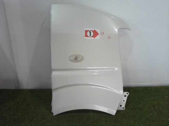 【中古】中古部品 エブリィ DA64W 右ﾌﾛﾝﾄﾌｪﾝﾀﾞｰ 【3310090100-202506005410600】