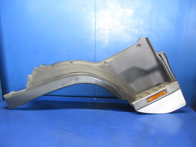 【中古】中古部品 レンジャー FD7JLAA 右ﾌﾛﾝﾄﾌｪﾝﾀﾞｰ 【3310270100-000014586810600】