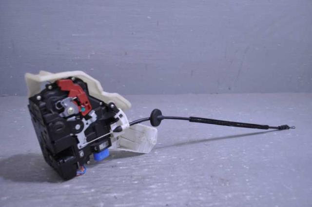 【中古】中古部品 VW ゴルフヴァリアント 1KCAV 右ﾘｱﾄﾞｱﾛｯｸｿﾚﾉｲﾄﾞ 【3310580000-250531003364570】