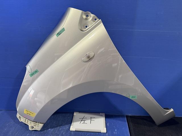 【中古】中古部品 キャロル HB25S 左ﾌﾛﾝﾄﾌｪﾝﾀﾞｰ 【3310050100-250516000110700】