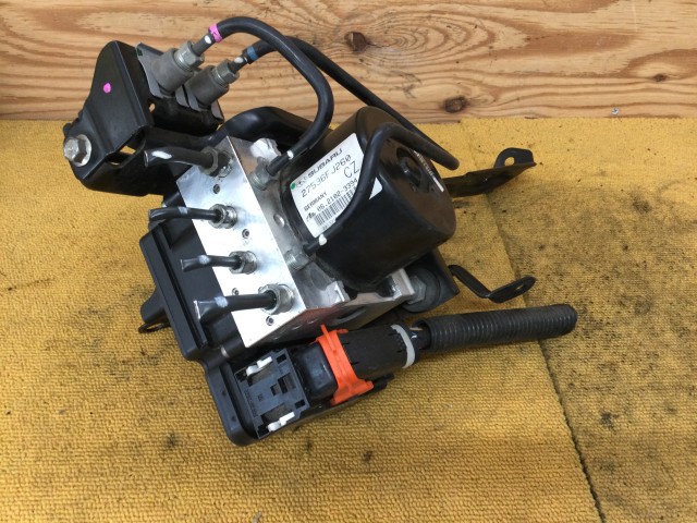 【中古】中古部品 インプレッサ GP7 ABSｱｸﾁｭｴｰﾀｰ 【3330960100-000052491042500】
