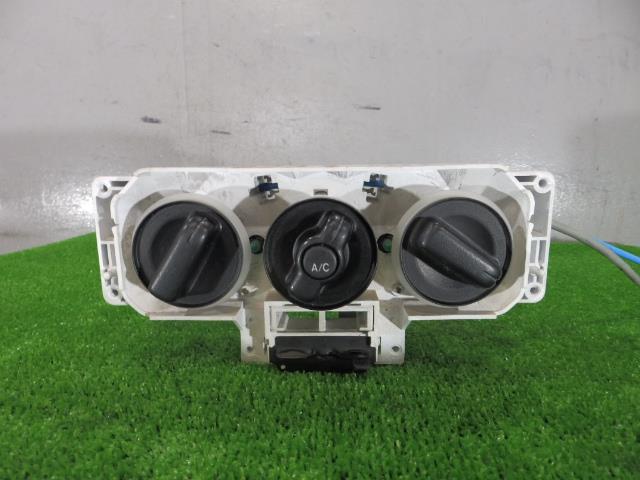【中古】中古部品 ワゴンＲ MC22S A/Cｽｲｯﾁﾊﾟﾈﾙ 【3260250000-000025076260900】