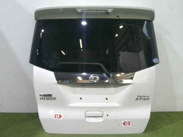 【中古】中古部品 デイズルークス B21A ﾊﾞｯｸﾄﾞｱ 【3310090100-202504115815800】