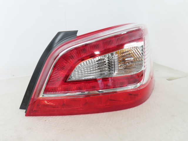 【中古】中古部品 ティアナ L33 右ﾃｰﾙﾗﾝﾌﾟ 【3380050000-000037133615500】