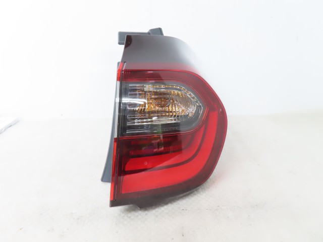 【中古】中古部品 フィット GR1 右ﾃｰﾙﾗﾝﾌﾟ 【3380050000-000037133915500】