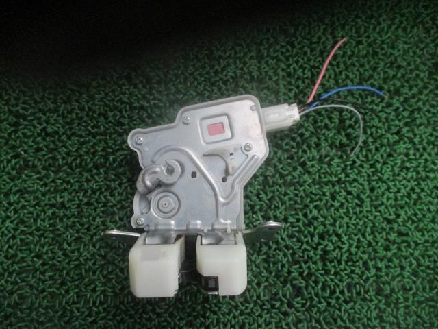 【中古】中古部品 ワゴンＲ MH55S ﾄﾗﾝｸ･ﾊﾞｯｸﾄﾞｱﾛｯｸｿﾚﾉｲﾄﾞ 【3500080000-250124000364590】