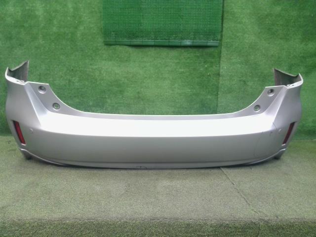 【中古】中古部品 プリウスα ZVW41W リアバンパー 【3310540000-000025179915100】