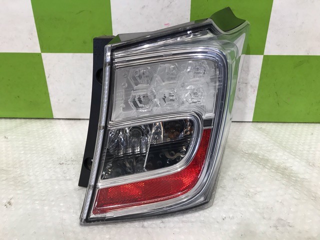 【中古】中古部品 フリード GP3 右ﾃｰﾙﾗﾝﾌﾟ 【3330530100-000005397315500】