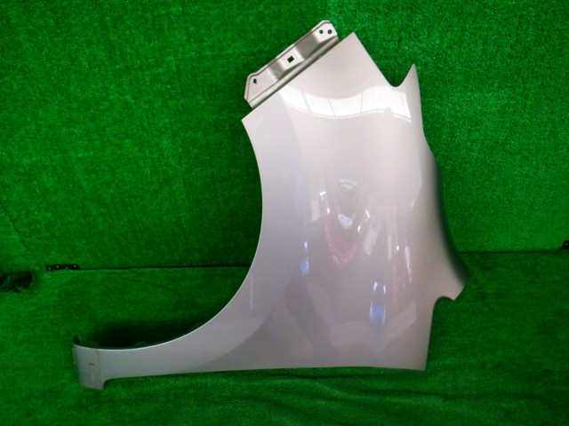 【中古】中古部品 ソリオ MA15S 左ﾌﾛﾝﾄﾌｪﾝﾀﾞｰ 【3340140100-000025143710700】