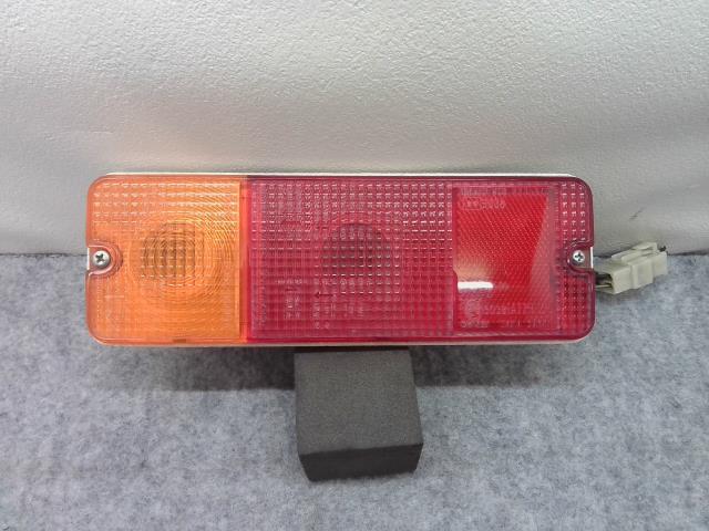 【中古】中古部品 キャリィ DB52T 左ﾃｰﾙﾗﾝﾌﾟ 【3310550000-250520000315600】