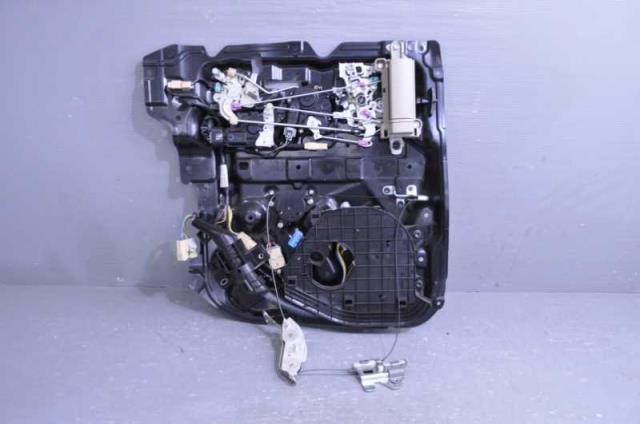 【中古】中古部品 ｅＫワゴン H82W 左ﾊﾟﾜｰｽﾗｲﾄﾞﾄﾞｱﾓｰﾀｰ 【3310580000-250611001364660】