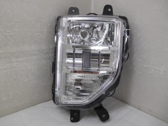 【中古】再生部品 ｅＫクロススペース B34A 右ﾌｫｸﾞﾗﾝﾌﾟ 【3380050000-000037147110850】