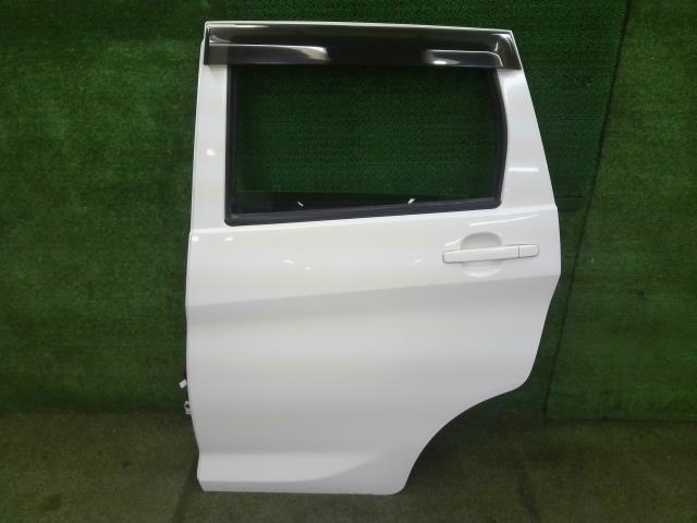 【中古】中古部品 ｅＫワゴン B11W 左ﾘｱﾄﾞｱ 【3310540000-000025182513400】 13,460円