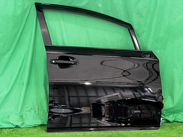 【中古】中古部品 ウィッシュ ZGE25W 右ﾌﾛﾝﾄﾄﾞｱ 【3330240100-002025567713100】