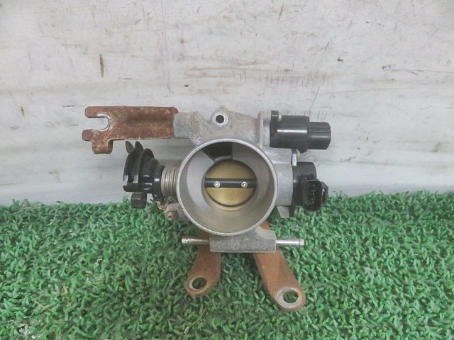 【中古】中古部品 サンバー S211J ｽﾛｯﾄﾙﾎﾞﾃﾞｨ 【3330380100-000037016320300】