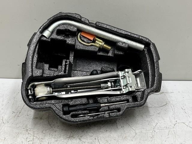 【中古】中古部品 VW ゴルフ 1JAPK ジャッキ 【3310070100-0000Y0766277750】|e-cleマート