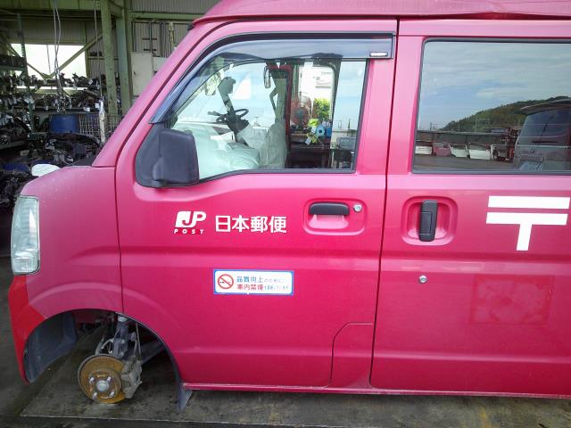 【中古】中古部品 エブリィ DA17V 左ﾌﾛﾝﾄﾄﾞｱ 【3330660100-000025319013200】｜e-cleマート