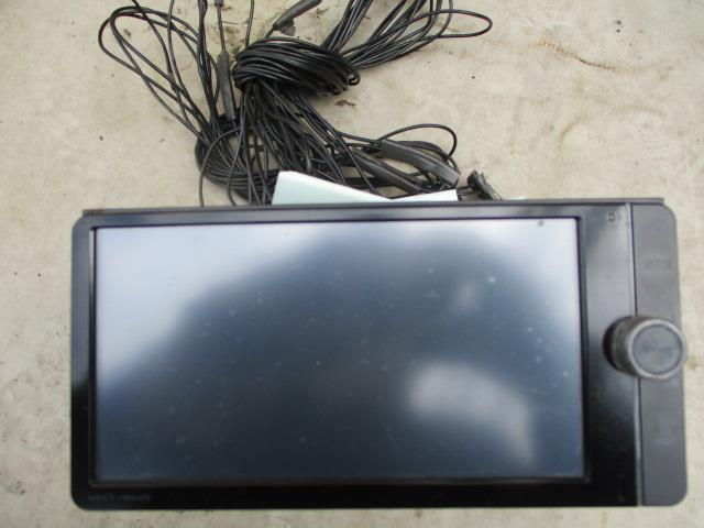 【中古】中古部品 アクア NHP10 カーナビゲーション 【3310190100-000255001761310】|e-cleマート
