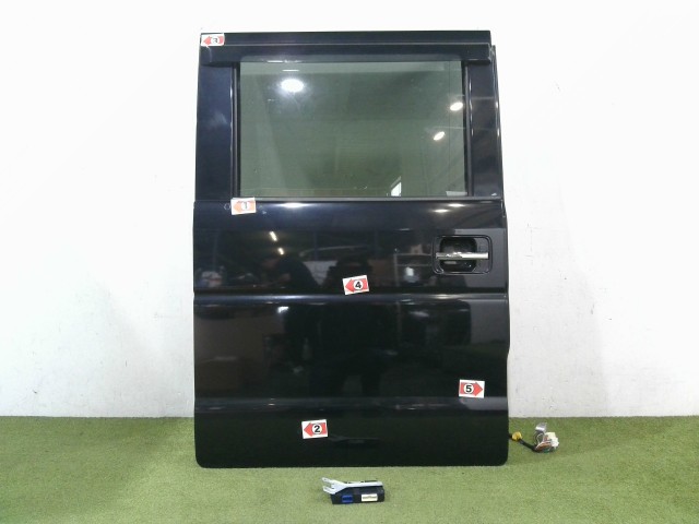 【中古】中古部品 スクラム DG64W 右ﾘｱﾄﾞｱ 【3310090100-202506016413300】