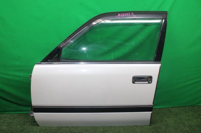 【中古】中古部品 クラウン GS151H 左ﾌﾛﾝﾄﾄﾞｱ 【3330950100-000040220713200】