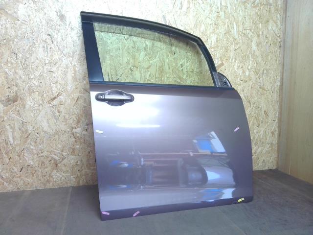 【中古】中古部品 ノア ZWR80G 右ﾌﾛﾝﾄﾄﾞｱ 【3310550000-250610002713100】