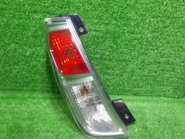 【中古】中古部品 デイズルークス B21A 左ﾃｰﾙﾗﾝﾌﾟ 【3340140100-000025157415600】