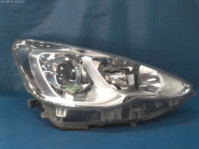 【中古】中古部品 アクア NHP10 右ﾍｯﾄﾞﾗﾝﾌﾟ 【3310160100-000004452410800】