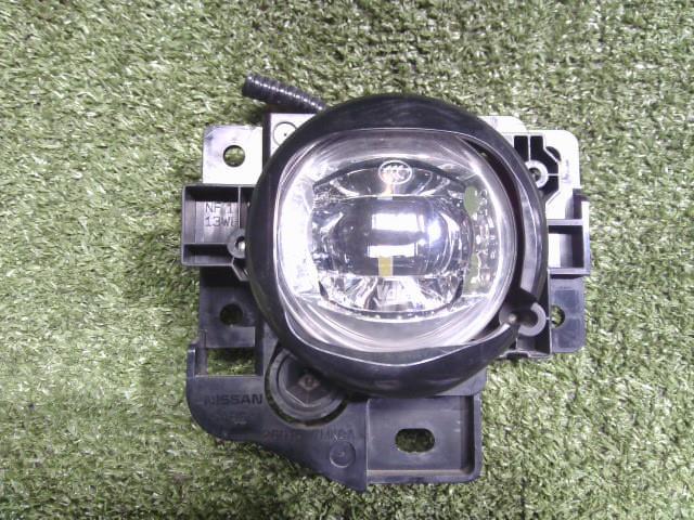【中古】中古部品 デイズ B44W 左フォグランプ 【3260300000-250613000310950】